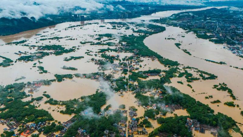 110 тыс. человек эвакуированы на юге Китая из-за наводнения, вызванного проливными дождями